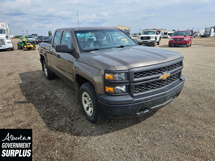2015-chevrolet-silverado-1500-image-2