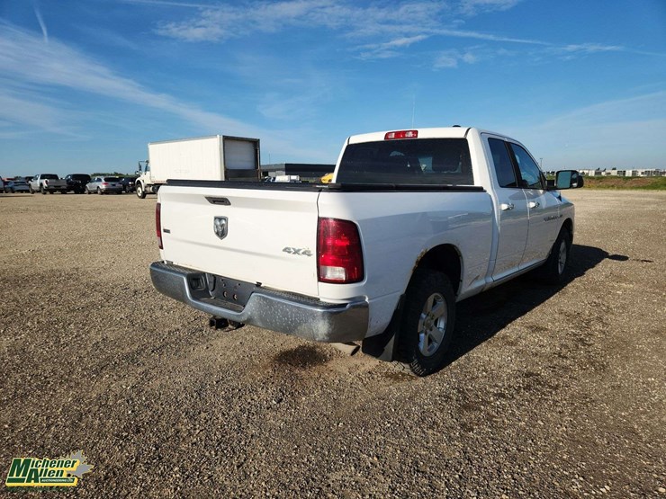2012-dodge-1500-image-4