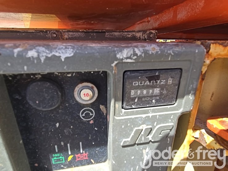 2017-jlg-1230es-image-19
