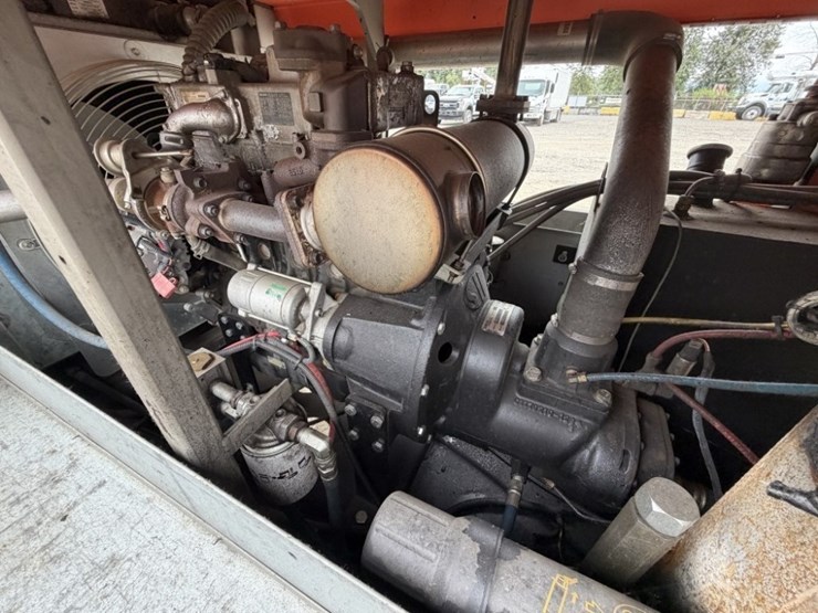 2018-sullivan-palatek-d185-image-15