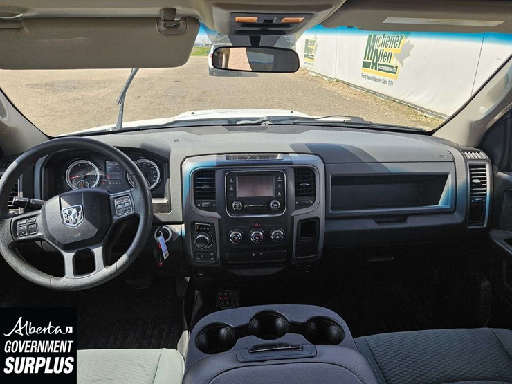 2019-ram-1500-classic-image-16