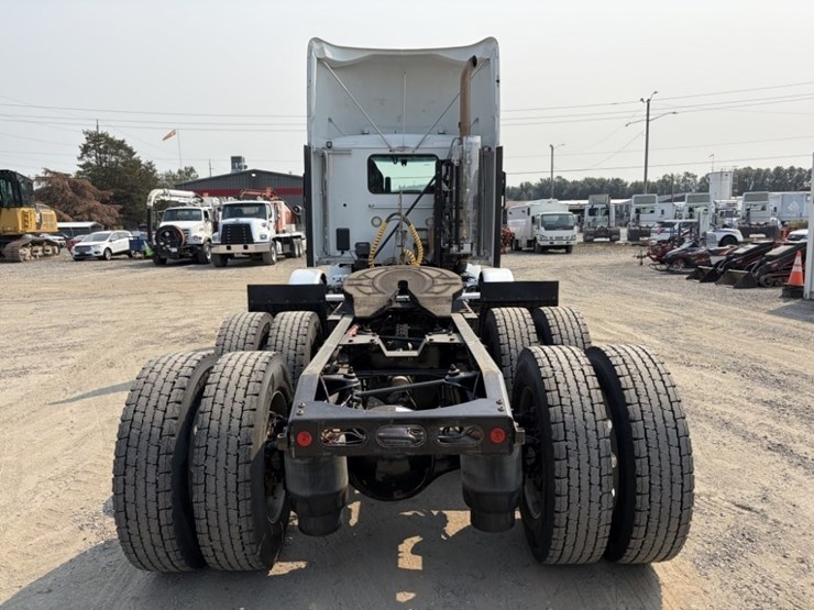 2020-peterbilt-579-image-5