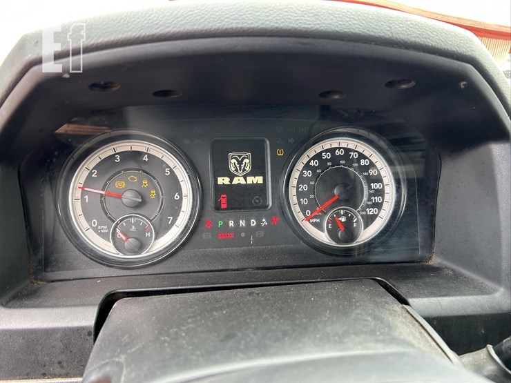 2018-ram-2500-tradesman-image-33