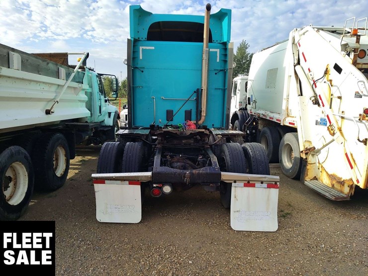 2020-peterbilt-579-image-3
