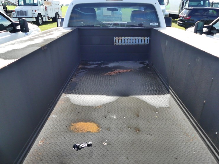 2014-ford-f250-xl-image-8
