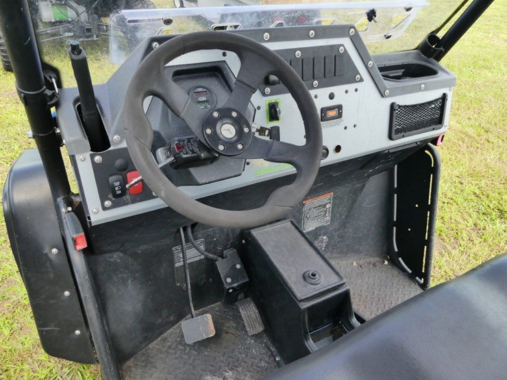 2022-landmaster-ev-image-10