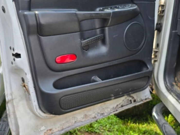 2002-dodge-ram-2500-image-14