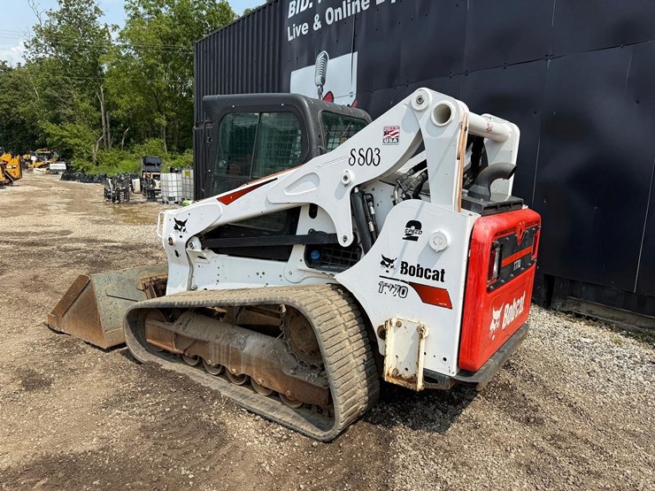 2021-bobcat-t770-image-2
