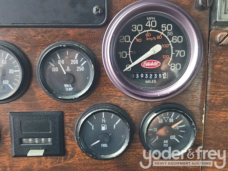 1999-peterbilt-357-image-80