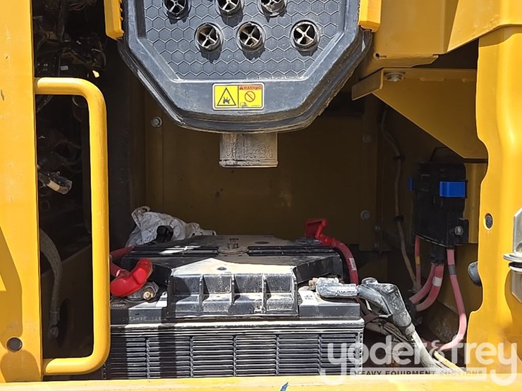 2019-caterpillar-336-image-30
