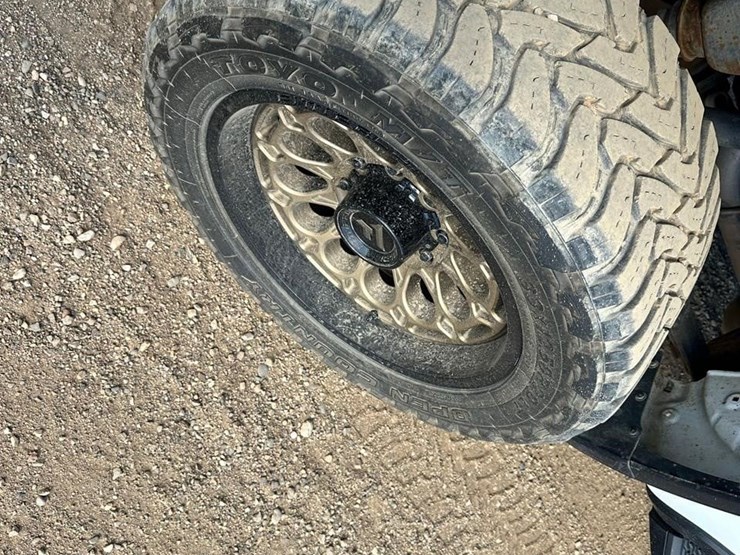 2021-chevrolet-silverado-2500hd-lt-image-48