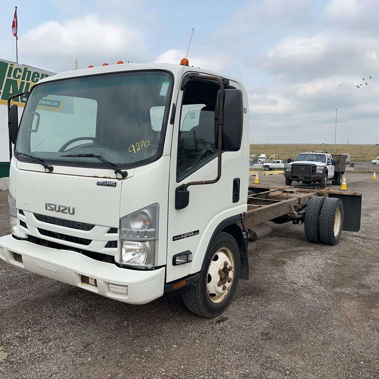 2017 ISUZU NPR