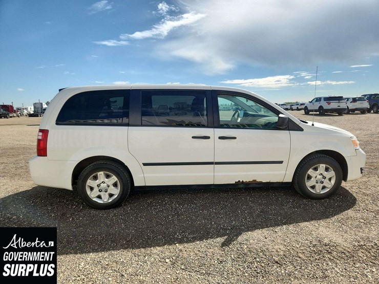 2009-dodge-grand-caravan-se-image-10