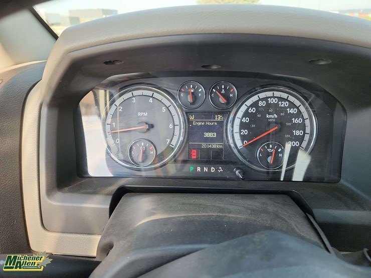 2012-dodge-1500-image-15
