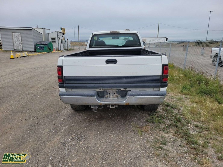 2001-dodge-ram-1500-image-8