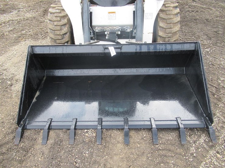 wildcat-80"-skid-steer-tooth-bucket-image-4