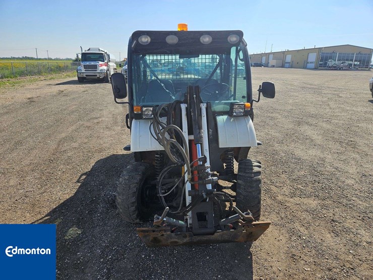 bobcat-toolcat-5600-image-40