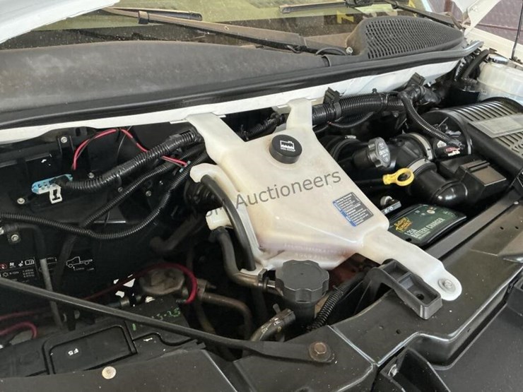 2013-chevrolet-express-3500-image-13