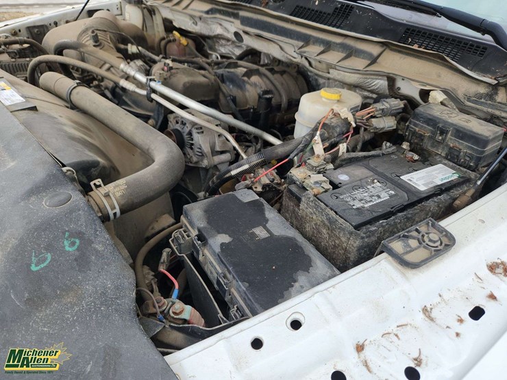 2016-dodge-3500-image-24