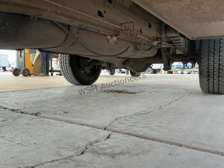 2013-chevrolet-express-3500-image-26