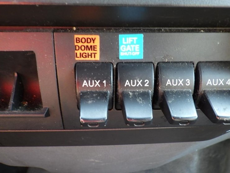 2015-ford-f750-image-25