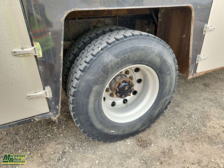 2012-kenworth-t370-image-10