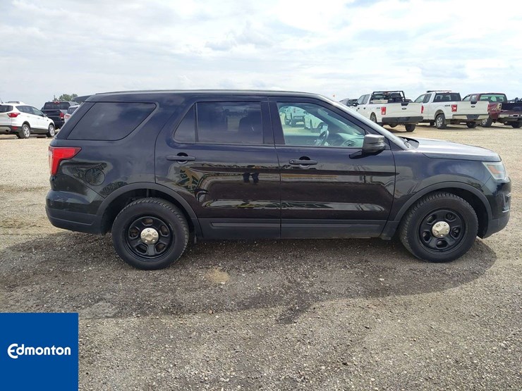2018-ford-explorer-image-7