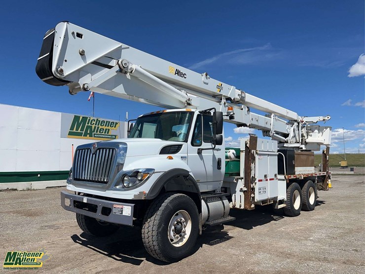 international-workstar-7500-image-1