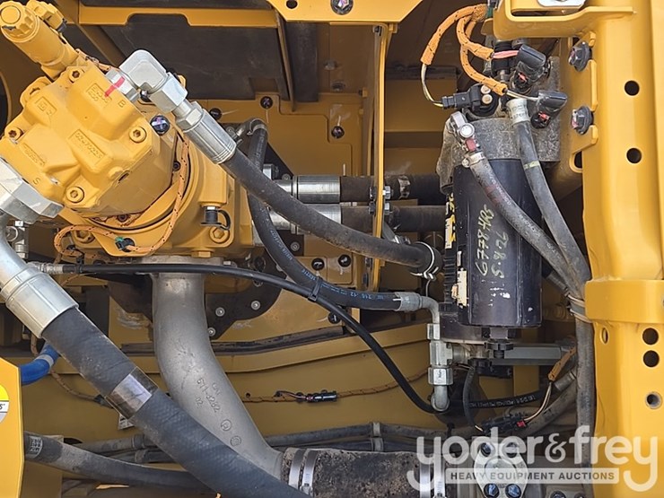 2019-caterpillar-336-image-42