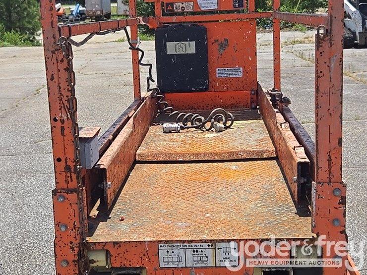 2017-jlg-1930es-image-15