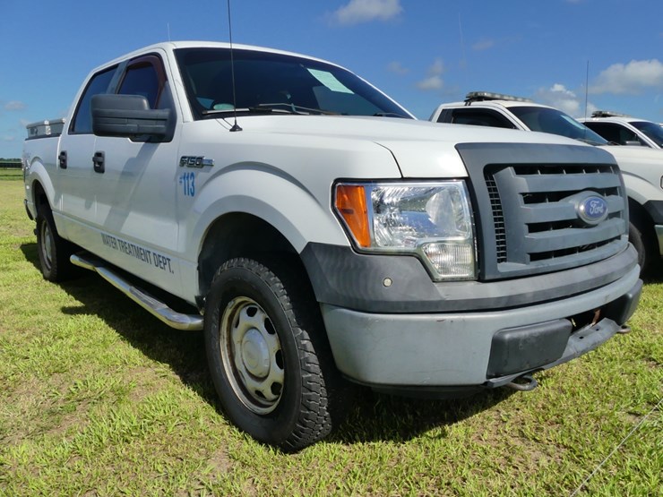 2010-ford-f150-xl-image-2