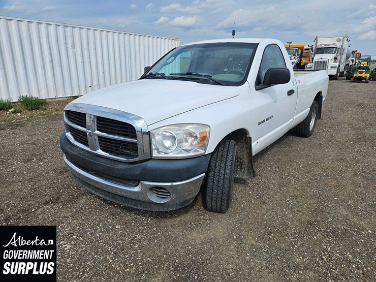 dodge-1500-image-1