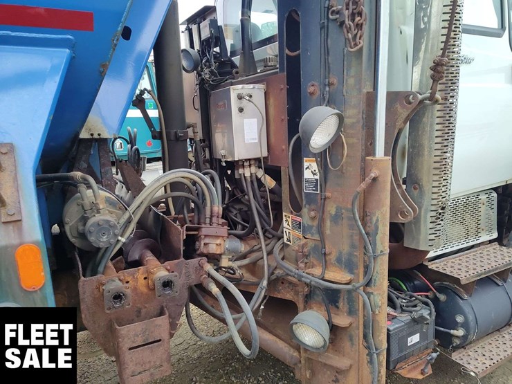 international-workstar-7600-image-32