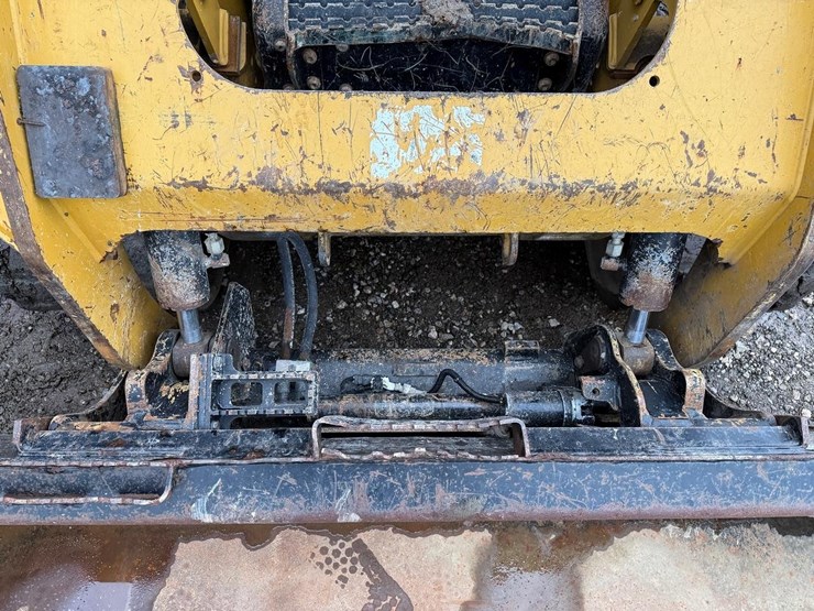 2016-caterpillar-259d-image-10
