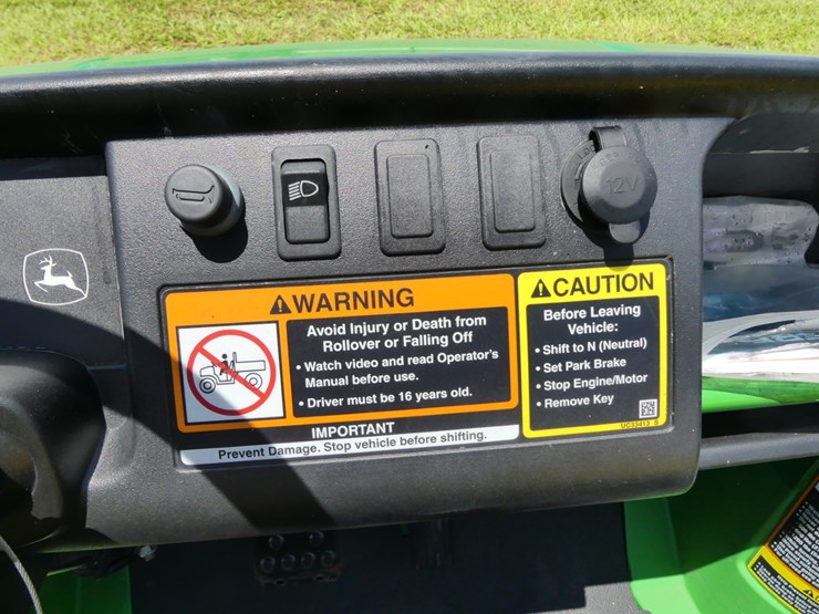 2024-john-deere-gator-image-11
