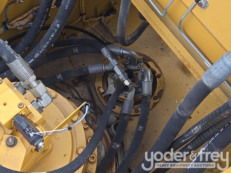 2019-caterpillar-336-image-51