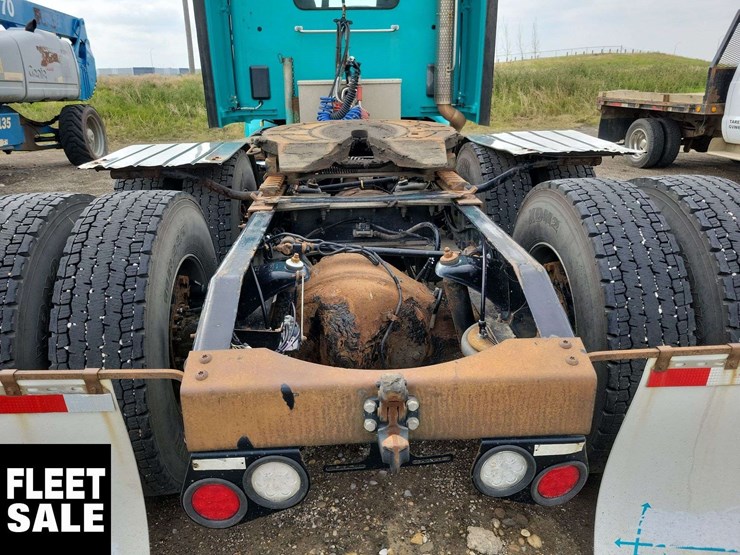 2018-peterbilt-579-image-33