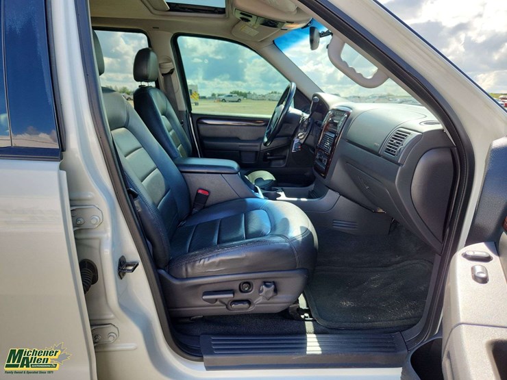 ford-explorer-image-26