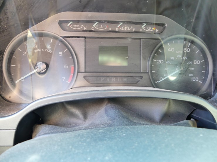 2021-ford-f350-xl-image-17