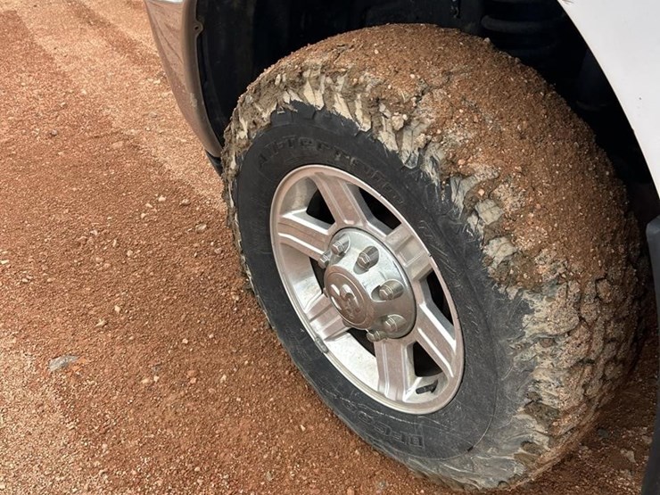 2018-ram-2500-tradesman-image-9