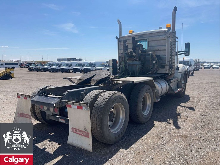 2018-kenworth-t880-image-4