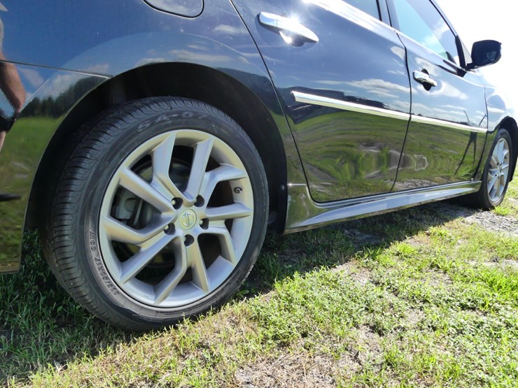 2015-nissan-sentra-image-6