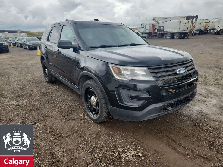 2019-ford-explorer-image-2
