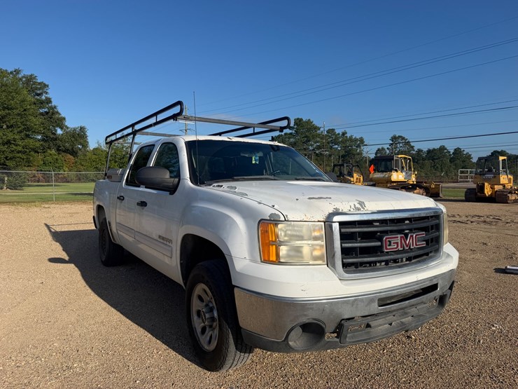 2011-gmc-sierra-1500-image-1