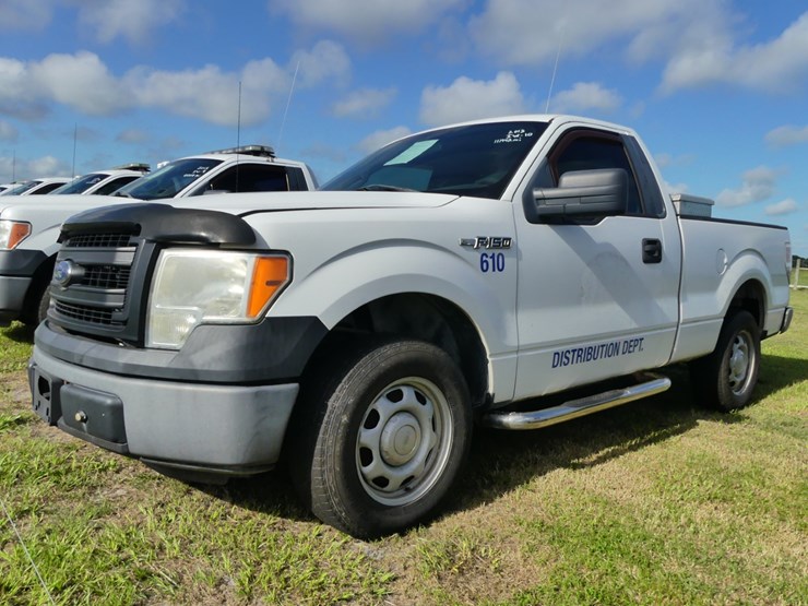 2013-ford-f150-xl-image-1