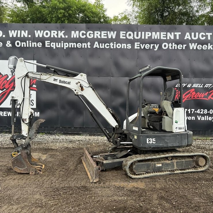2011 BOBCAT E35