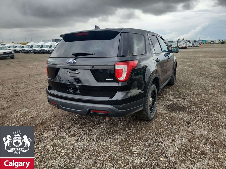 2018-ford-explorer-image-4