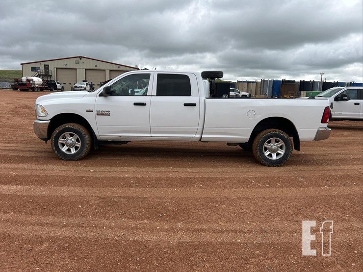2018-ram-2500-tradesman-image-8