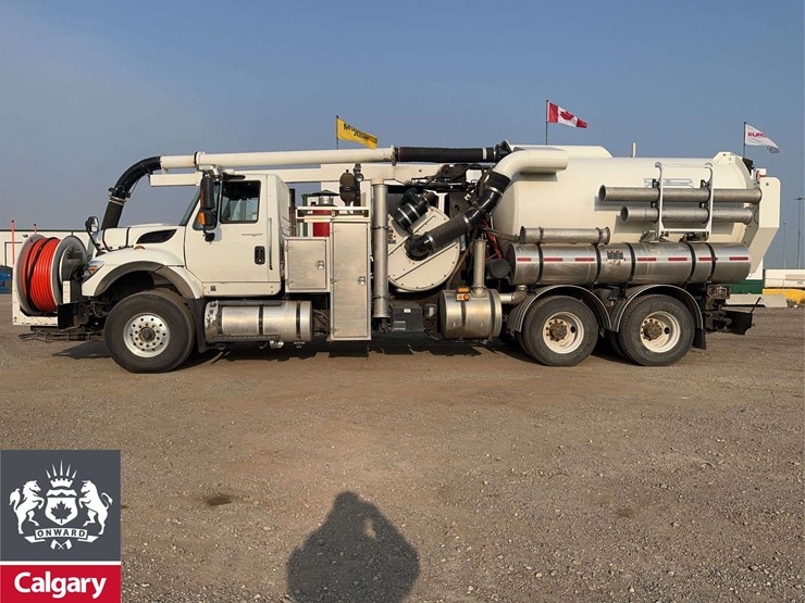 international-workstar-7500-image-6