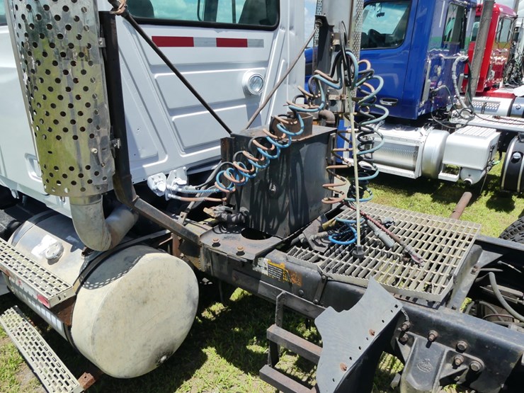 1999-mack-ch613-image-8